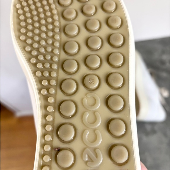 ECCO soft 7 low top leather sneaker grey size EU 37 (US 6-6.5) - Picture 7 of 9